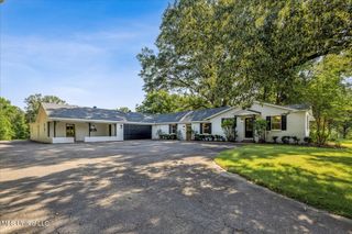 255 Pleasant Hill Road, Nesbit, MS 38651