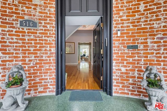 516 S Rimpau Boulevard, Los Angeles, CA 90020