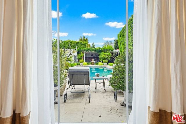 516 S Rimpau Boulevard, Los Angeles, CA 90020