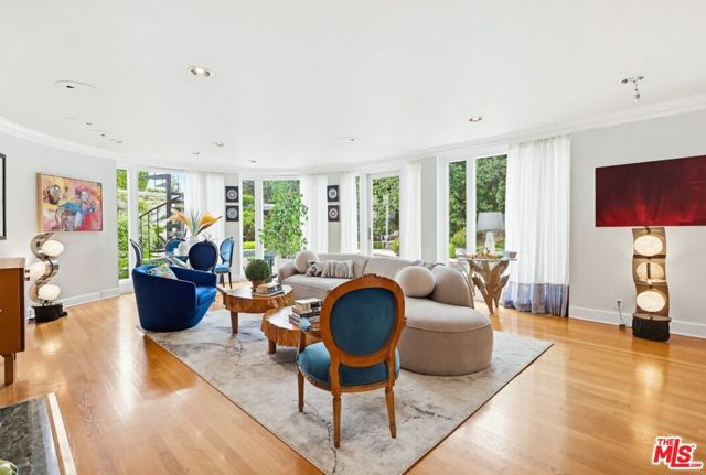 516 S Rimpau Boulevard, Los Angeles, CA 90020