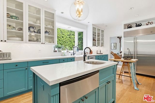 516 S Rimpau Boulevard, Los Angeles, CA 90020