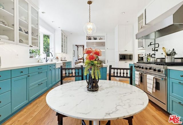 516 S Rimpau Boulevard, Los Angeles, CA 90020