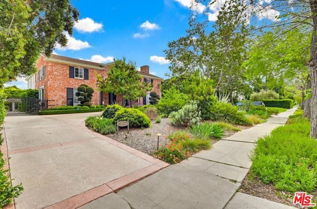 516 S Rimpau Boulevard, Los Angeles, CA 90020