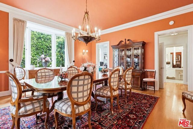 516 S Rimpau Boulevard, Los Angeles, CA 90020