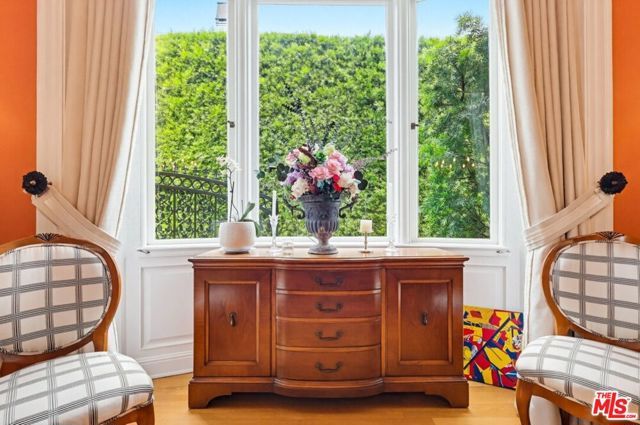 516 S Rimpau Boulevard, Los Angeles, CA 90020