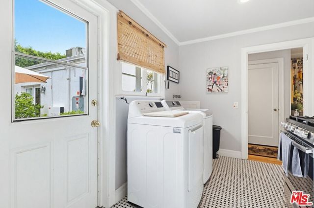 516 S Rimpau Boulevard, Los Angeles, CA 90020