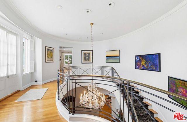 516 S Rimpau Boulevard, Los Angeles, CA 90020