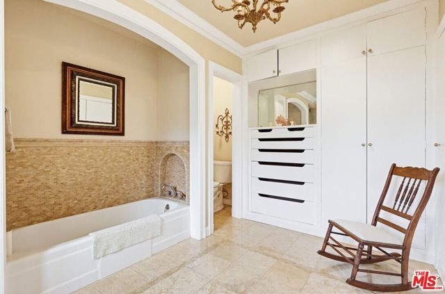 516 S Rimpau Boulevard, Los Angeles, CA 90020