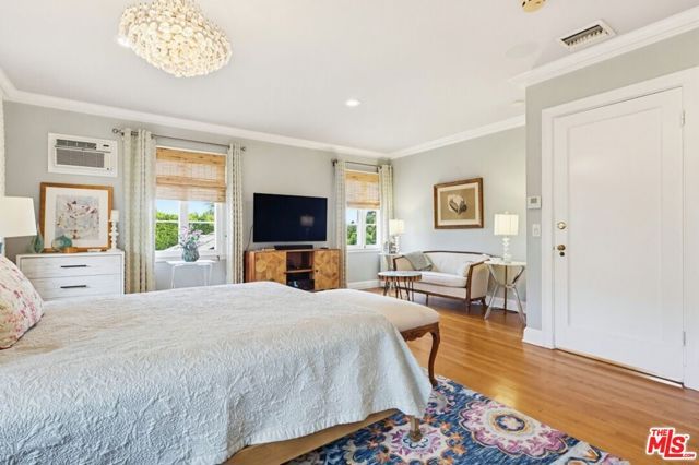 516 S Rimpau Boulevard, Los Angeles, CA 90020