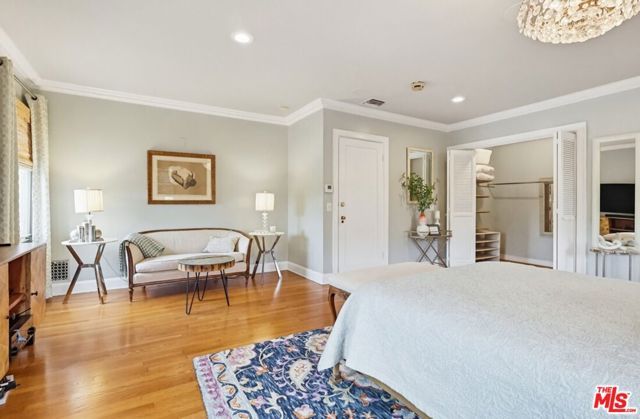 516 S Rimpau Boulevard, Los Angeles, CA 90020