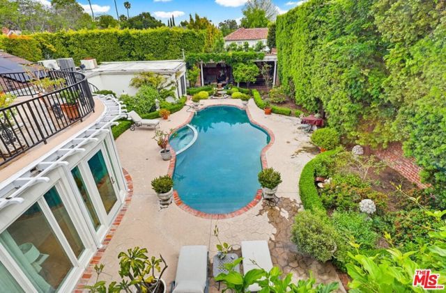 516 S Rimpau Boulevard, Los Angeles, CA 90020