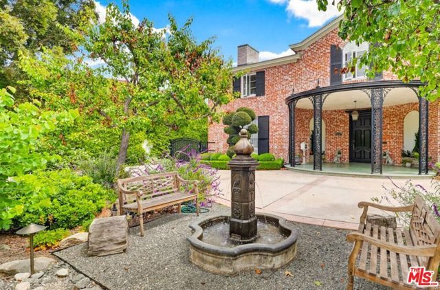 516 S Rimpau Boulevard, Los Angeles, CA 90020