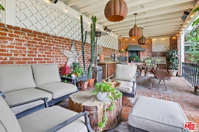 516 S Rimpau Boulevard, Los Angeles, CA 90020