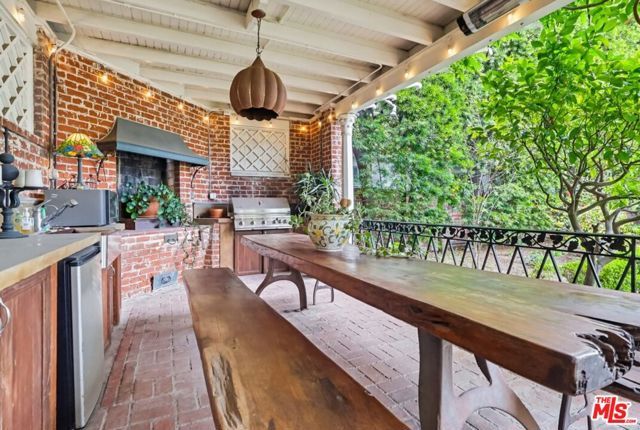 516 S Rimpau Boulevard, Los Angeles, CA 90020