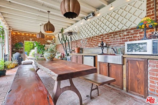 516 S Rimpau Boulevard, Los Angeles, CA 90020