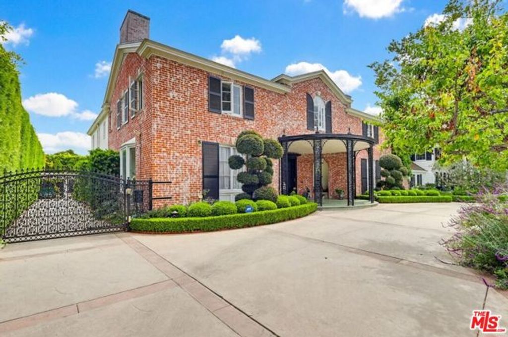 516 S Rimpau Boulevard, Los Angeles, CA 90020