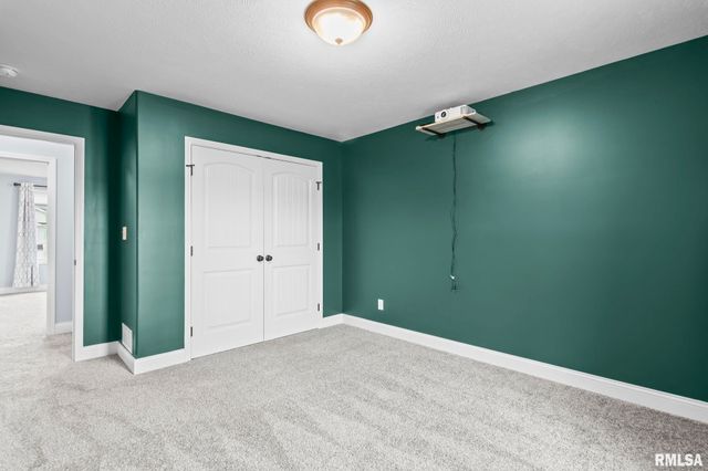 815 Kooper Drive, Chatham, IL 62629