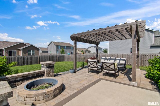 815 Kooper Drive, Chatham, IL 62629