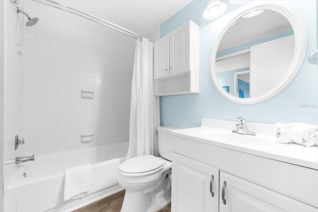 102 68TH STREET 102, Holmes Beach, FL 34217