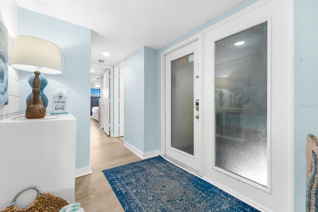 102 68TH STREET 102, Holmes Beach, FL 34217