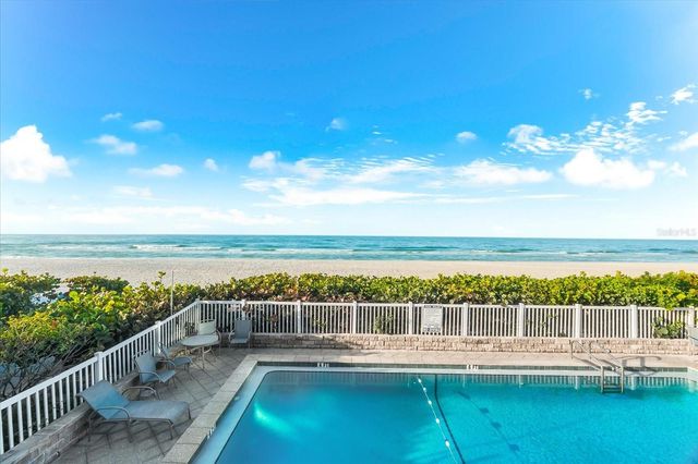 102 68TH STREET 102, Holmes Beach, FL 34217