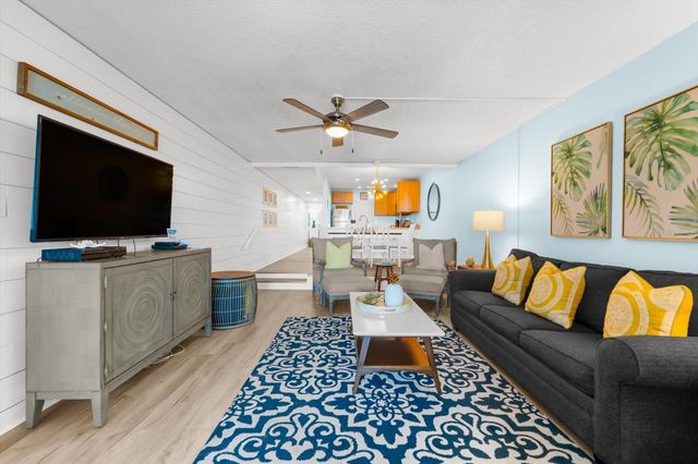 102 68TH STREET 102, Holmes Beach, FL 34217