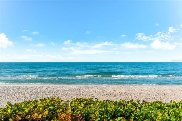 102 68TH STREET 102, Holmes Beach, FL 34217