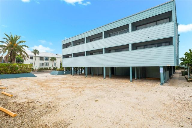 102 68TH STREET 102, Holmes Beach, FL 34217