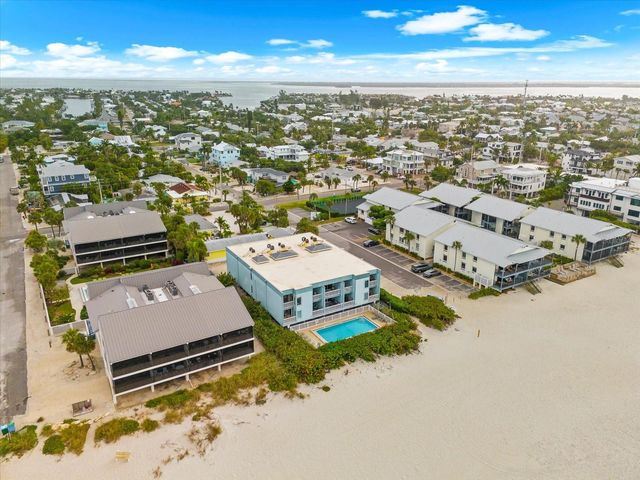 102 68TH STREET 102, Holmes Beach, FL 34217