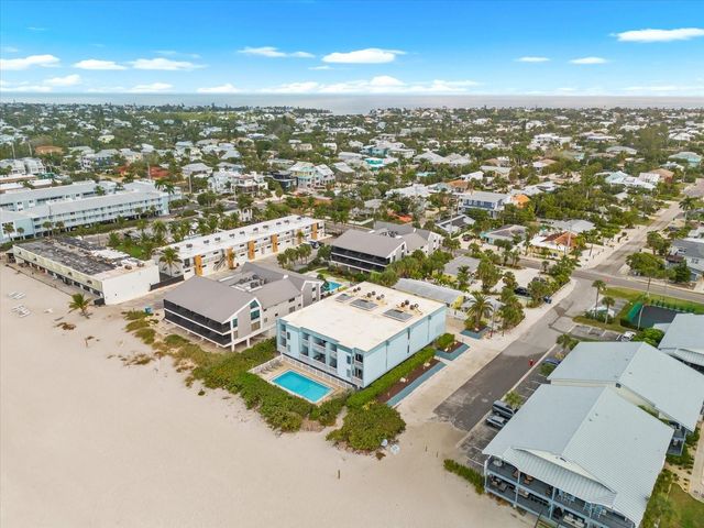 102 68TH STREET 102, Holmes Beach, FL 34217