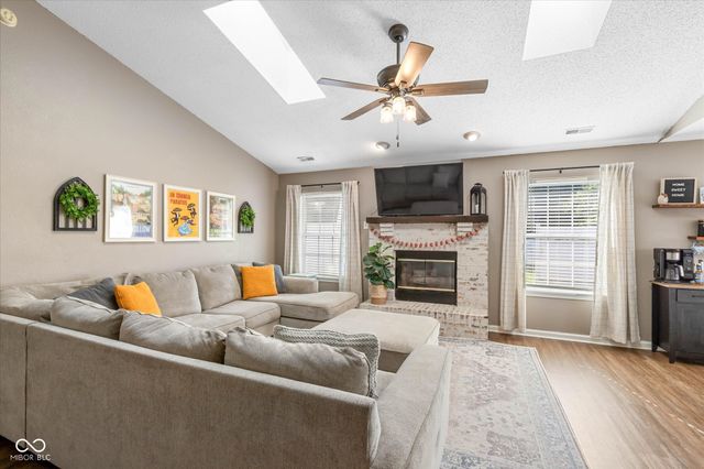 111 Brixton Woods East Drive, Pittsboro, IN 46167