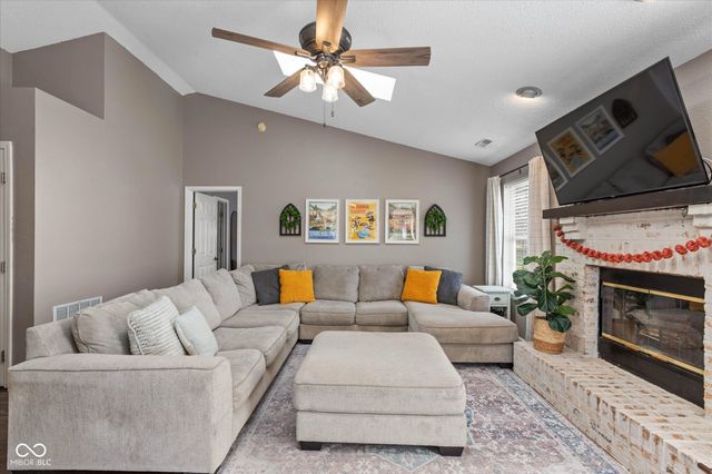 111 Brixton Woods East Drive, Pittsboro, IN 46167