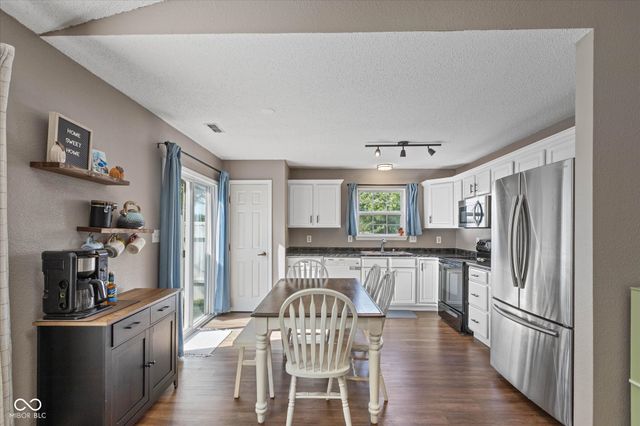111 Brixton Woods East Drive, Pittsboro, IN 46167