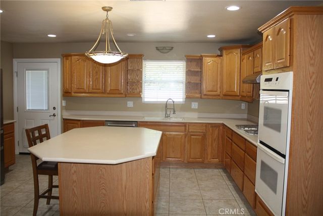 16540 Wagon Wheel, Riverside, CA 92506