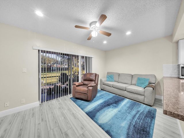 9867 Riverside Drive, Coral Springs, FL 33071