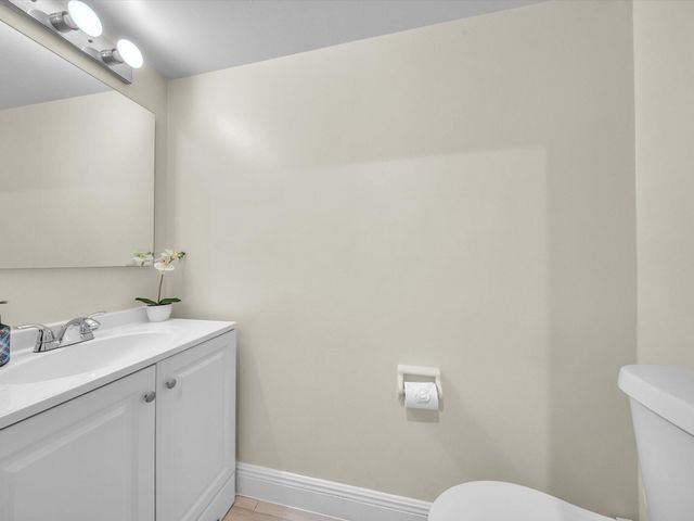 9867 Riverside Drive, Coral Springs, FL 33071