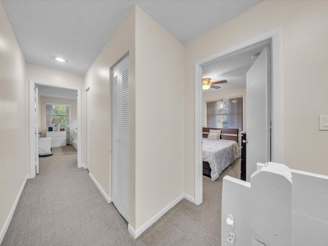 9867 Riverside Drive, Coral Springs, FL 33071