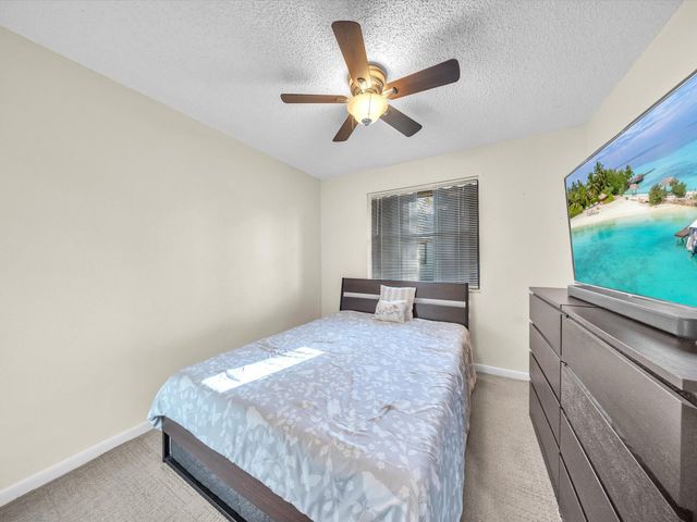9867 Riverside Drive, Coral Springs, FL 33071