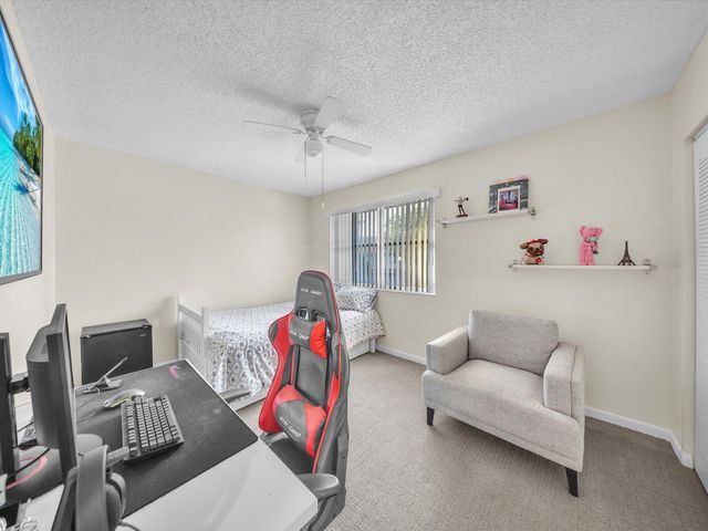 9867 Riverside Drive, Coral Springs, FL 33071