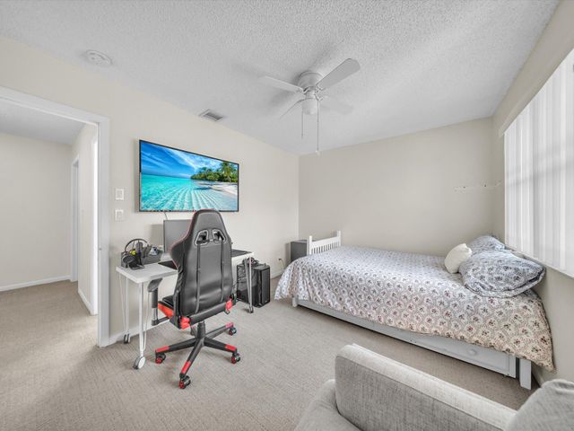 9867 Riverside Drive, Coral Springs, FL 33071
