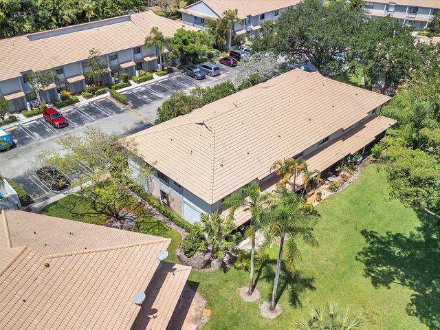 9867 Riverside Drive, Coral Springs, FL 33071