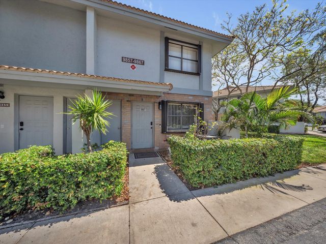 9867 Riverside Drive, Coral Springs, FL 33071