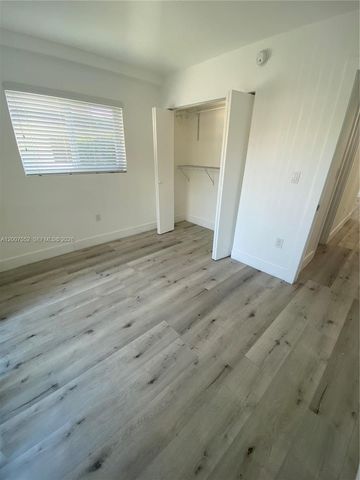 1328 NW 4th St G, Miami, FL 33125