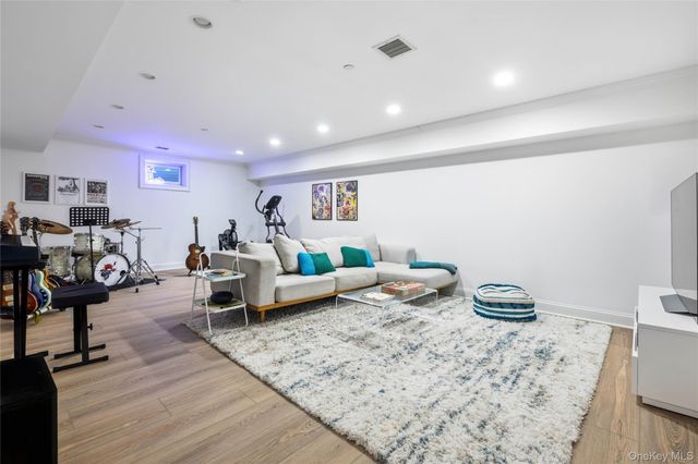 53 Hillside Terrace, Irvington, NY 10533