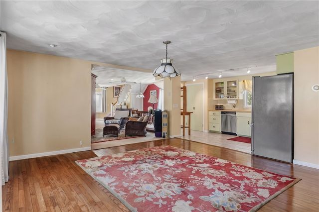 102 Woodbine Road, South Kingstown, RI 02879