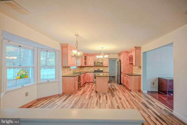 1 RADCLIFF CT, Sicklerville, NJ 08081