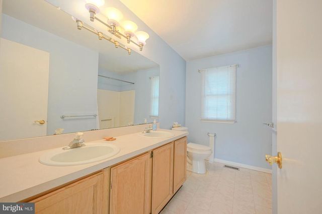 1 RADCLIFF CT, Sicklerville, NJ 08081