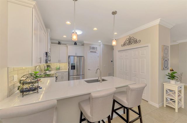 9082 COACHMAN DRIVE, Venice, FL 34293