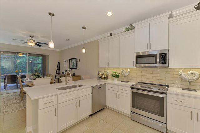 9082 COACHMAN DRIVE, Venice, FL 34293