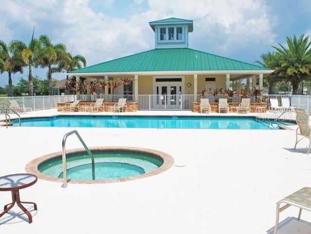 9082 COACHMAN DRIVE, Venice, FL 34293
